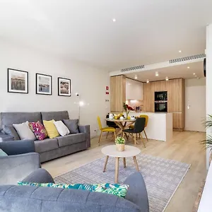 Modern & Stylish In Av. Da Liberdade By Lovelystay Lisbona